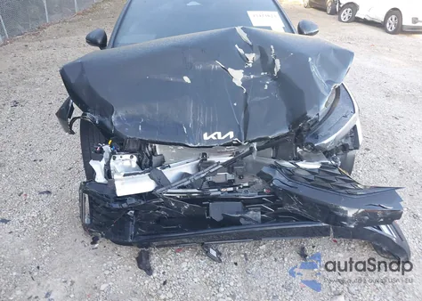 2025 Kia K5 Gt-Line z USA, uszkodzony, nr VIN KNAG64J72S5378355